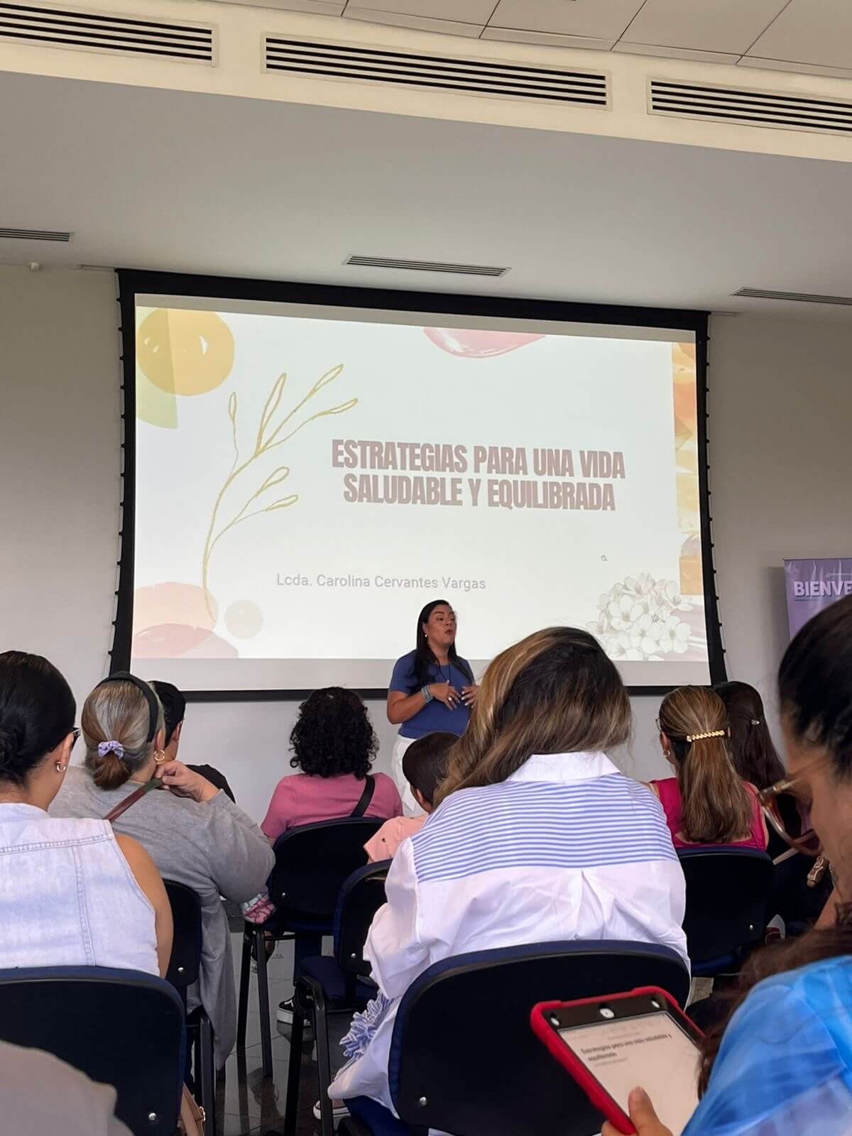 Gutis imparte charla sobre estrategias para una vida equilibrada